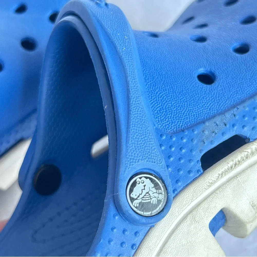 Crocs Kids Classic Clog Slip-On Shoes Size 10 11 Unisex Bright Blue White Trim